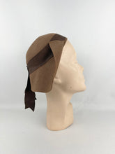 Load image into Gallery viewer, Original 1940's New York Creation Brown Felt Hat - Helen Hale Original *