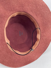 Load image into Gallery viewer, Original 1940’s Dusky Pink Felt Fedora Hat with Grosgrain Trim *