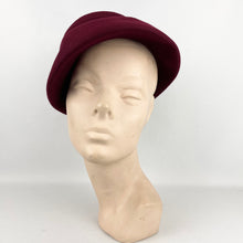 Load image into Gallery viewer, Original 1950's Stylish Burgundy Felt Hat by Jacoll - Beautiful Vintage Hat