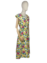 Load image into Gallery viewer, Original 1950's Novelty Print Dress of Roses in Picture Frames - Bust 36 37 38 *