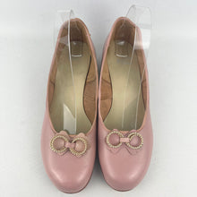 Load image into Gallery viewer, Original 1950's Baby Pink Leather Shoes with Gold Tone Trim - UK 6 6.5