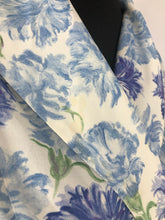 Load image into Gallery viewer, Wounded But Wearable 1950s St Michael Carnation Floral Print Robe - B36