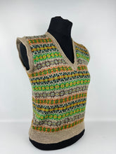 Load image into Gallery viewer, Original 1940s Fair Isle Pullover in Autumnal Shades - Bust 34"