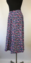 Load image into Gallery viewer, 1940s Floral Crepe Skirt - W27