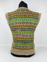 Load image into Gallery viewer, Original 1940s Fair Isle Pullover in Autumnal Shades - Bust 34"