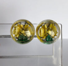 Load image into Gallery viewer, Yellow Lucite Brooch and Earring Set