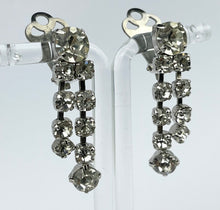 Load image into Gallery viewer, Beautiful Vintage Clear Paste Clip-on Earrings on Silver-tone Metal