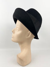 Load image into Gallery viewer, Original Vintage Jacoll Black Felt Hat with Feather Trim