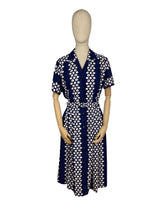 Load image into Gallery viewer, Original Volup St Michael Classic 1950s Cotton Day Dress in Navy and White Print - Bust 42 44