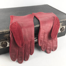 Load image into Gallery viewer, Original 1940s Burgundy Kid Leather Gloves