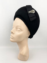 Load image into Gallery viewer, Exceptionally Beautiful 1930s Inky Black Felt Hat with High Brim and Bow Trim