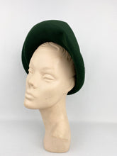 Load image into Gallery viewer, Original 1940s Forest Green Felt Hat with Chocolate Brown Velvet Trim and Net - Incredible Piece