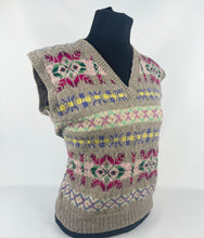 Load image into Gallery viewer, Original 1940s Fair Isle Slipover in Pink, Green, Purple and Yellow - Bust 36 37 38