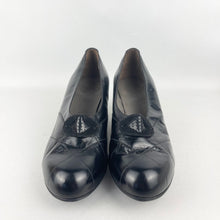 Load image into Gallery viewer, Original 1930's 1940's Deadstock in Box Black Glace Kid Leather Court Shoes by Diana - UK 6 6.5