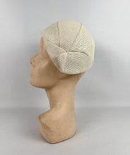 Load image into Gallery viewer, Original 1920's 1930's Fine Straw Cloche Hat in Cream - Perfect For Summer