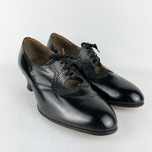 Load image into Gallery viewer, Original 1940s CC41 Black Leather Lace Up Shoes - UK Size 6.5*
