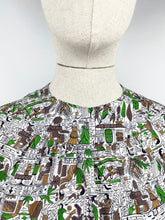 Load image into Gallery viewer, 1940's Reproduction Button Back Fine Cotton Blouse in Egyptian Print - Bust 34 36