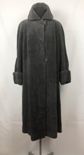 Load image into Gallery viewer, 1940s Grey Faux Fur "Teddy Bear" Coat - Bust 38 40 42