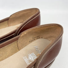 Load image into Gallery viewer, Original 1950's Chestnut Brown Leather Flat Shoes - Hoboes Hurrell of Norwich - UK 4 *