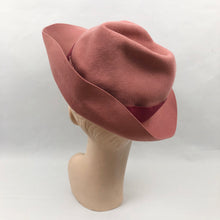 Load image into Gallery viewer, 1930s 1940s Pink Felt Fedora with Grosgrain Trim