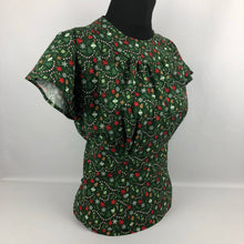Load image into Gallery viewer, 1940s Reproduction Christmas Blouse in Riley Blake Cotton - Bust 36" 38"
