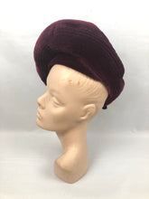 Load image into Gallery viewer, 1940s Burgundy Velvet Hat with Large Bow Trim
