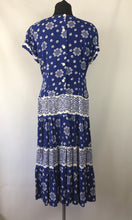 Load image into Gallery viewer, 1940s Blue and White Floppy Cotton Dress - Bust 38 39