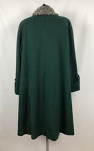 Load image into Gallery viewer, 1940s Green Wool Coat with Real Fur Collar Trim - Bust 38 48