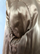 Load image into Gallery viewer, Original 1940s Thick Boucle Wool Coat in Cream - Bust 38