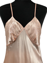 Load image into Gallery viewer, Original 1940's CC41 Matching Set with French Knickers and Slip - Bust 36