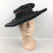 Load image into Gallery viewer, 1930s Black Lacquered Raffia Wide Brimmed Sun Hat