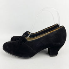 Load image into Gallery viewer, Original 1940's Wide Fitting Black Suede Court Shoes by Portland - UK 3 3.5