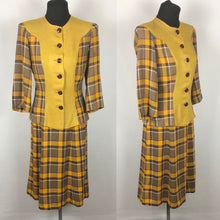 Load image into Gallery viewer, 1940s Mustard and Check Colour Block Suit