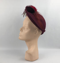 Load image into Gallery viewer, 1930s Burgundy Felt Hat with Grey and Burgundy Feather Trim