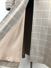 Load image into Gallery viewer, 1940s 11011 Grey and Cream Fit and Flare Check Coat - Bust 34