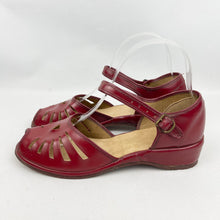 Load image into Gallery viewer, Original 1950’s Red Faux Leather Summer Sandals - UK 5