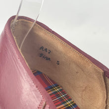 Load image into Gallery viewer, Original 1940's 1950's Ox Blood Red Leather Slip on Shoes with Bow Trim - UK 5 *