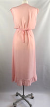 Load image into Gallery viewer, 1940s 1950s Pink Rayon and Lace Nightdress - B36