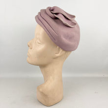Load image into Gallery viewer, Original 1950's Dusky Pink Felt Hat with Pretty Pleats and Felt Trim