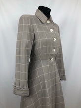 Load image into Gallery viewer, 1940s 11011 Grey and Cream Fit and Flare Check Coat - Bust 34