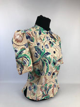 Load image into Gallery viewer, 1940s Reproduction Feed Sack Blouse in Palm Tree Print - Bust 34 36