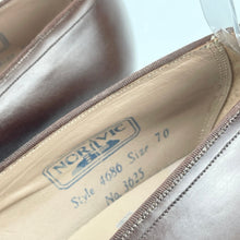 Load image into Gallery viewer, Original 1940's Brown Leather Court Shoes with Punch Detail by Norvic - UK 5.5 6