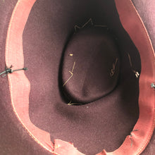 Load image into Gallery viewer, 1930s Burgundy Felt Hat with Grosgrain and Feather Trim