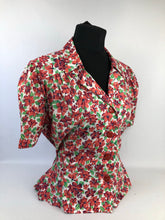 Load image into Gallery viewer, 1940s Reproduction Feed Sack Blouse in Hibiscus Print - Bust 38 40