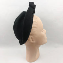 Load image into Gallery viewer, 1940s Black Felt Heart Shaped Hat with Bow Trim