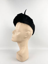 Load image into Gallery viewer, 1940s Black Felt Hat Trimmed with Genuine Fur