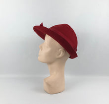 Load image into Gallery viewer, 1930s 1940s Red Felt Fedora with Red Grosgrain Trim