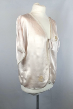Load image into Gallery viewer, 1930s 1940s Soft Pale Pink Satin Bed Jacket with Applique - B38 40