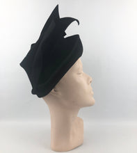 Load image into Gallery viewer, 1940s Black Felt "Chimney Pot" Hat