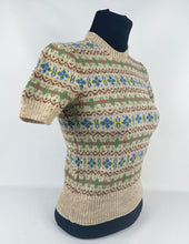 Load image into Gallery viewer, Original 1940s Fair Isle Jumper - Charming Vintage Knit - Bust 32 33